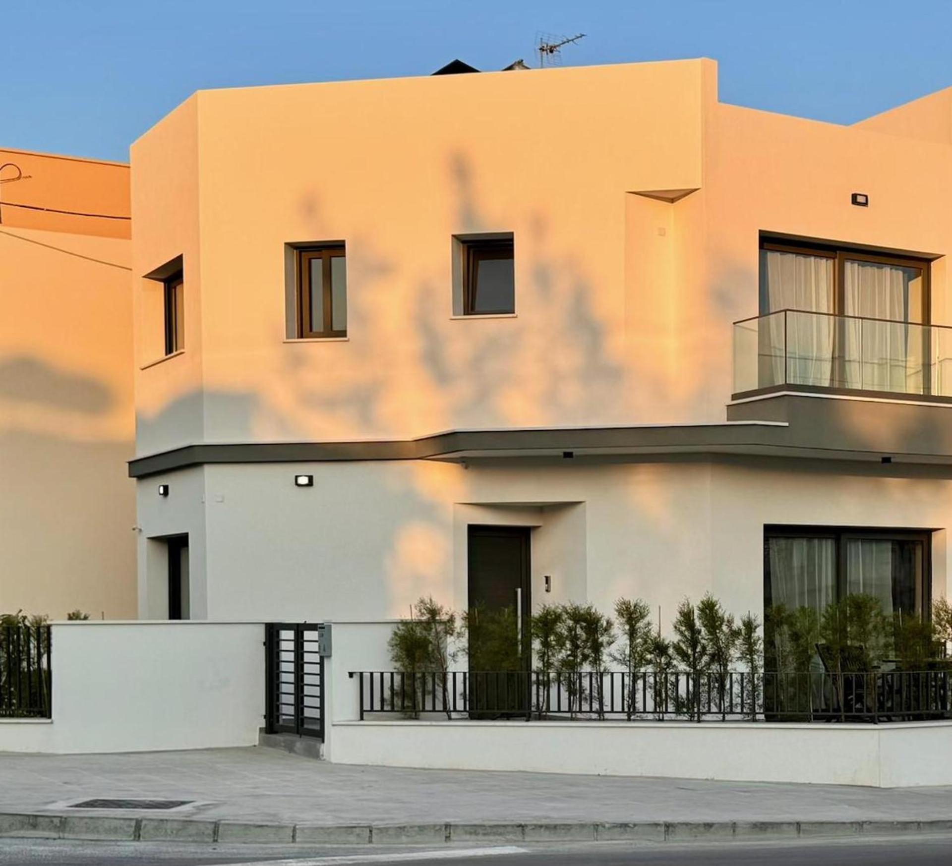 Limassol Urban Beach Retreat- 500M From The Beach Villa Exterior photo